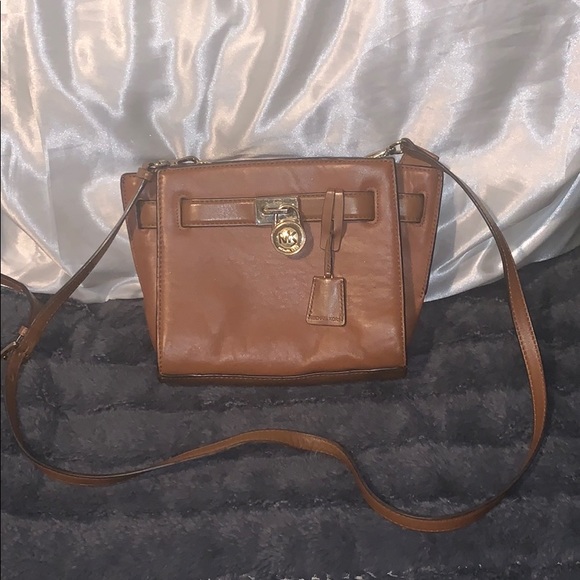 MK SIDE PURSE 👜 - Picture 1 of 4